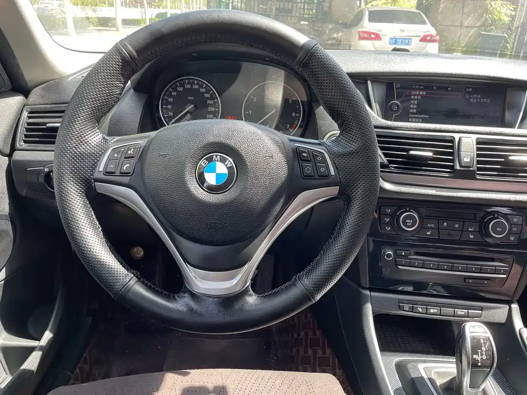 BMW X1 — миниатюра 11