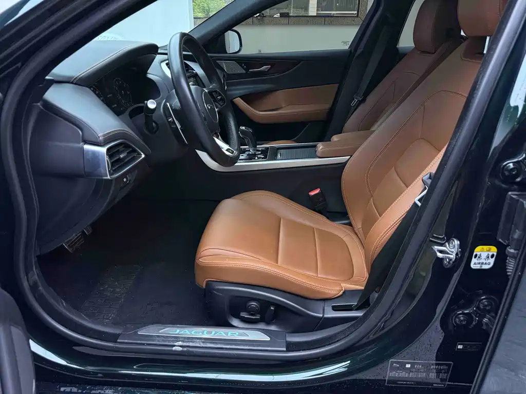 Jaguar XEL 2024 2.0T 250PS R-DYNAMIC S Sport