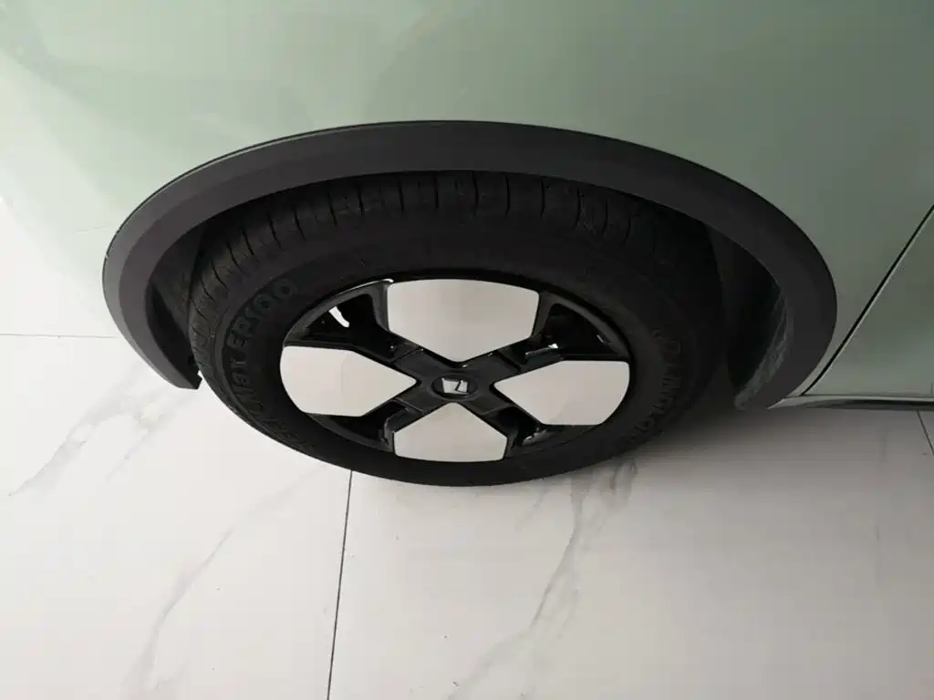 Baojun KiWi EV — миниатюра 23