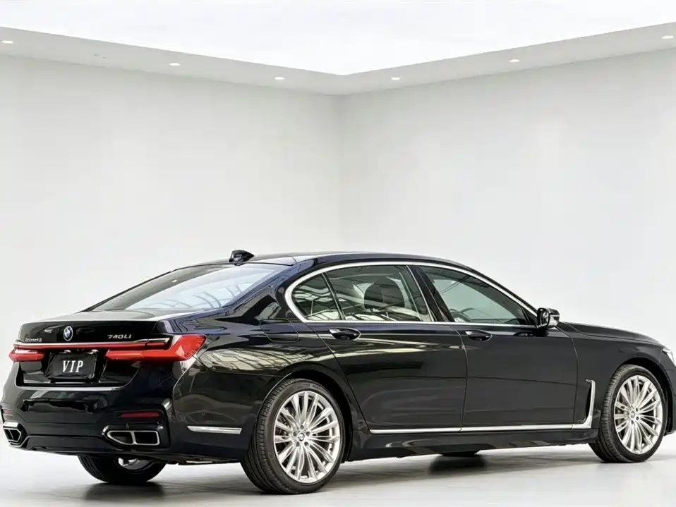 BMW 7 Series 7 2016 740Li Lead