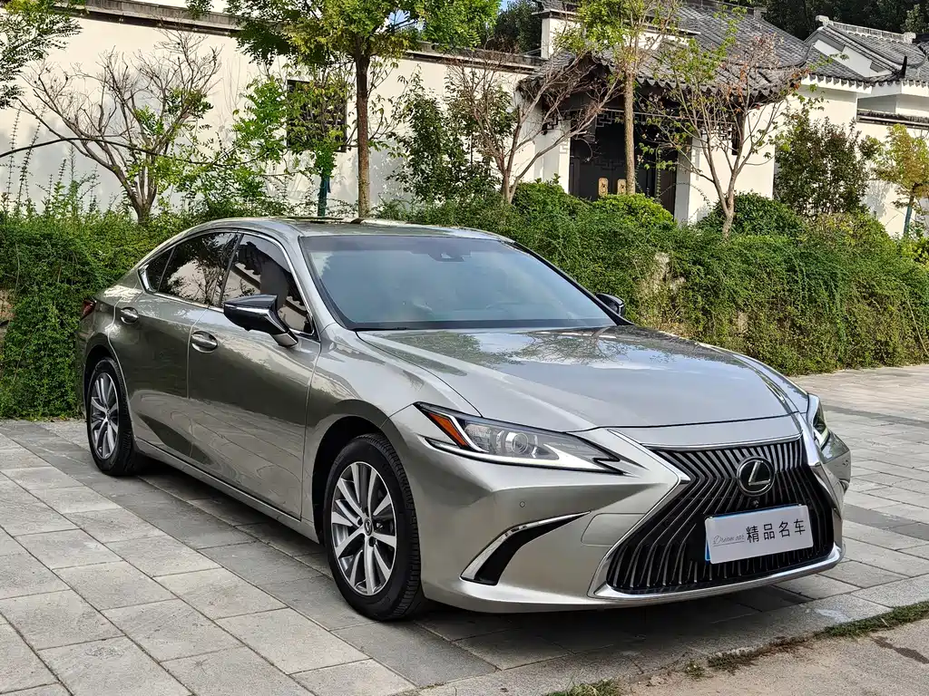 Lexus ES — миниатюра 3