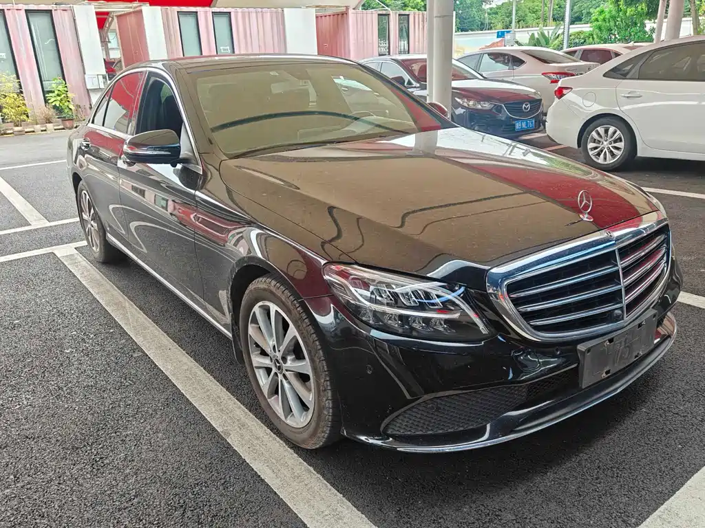 Mercedes-Benz C-Class — миниатюра 3