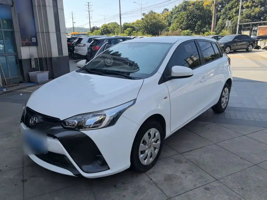 Toyota Yaris L