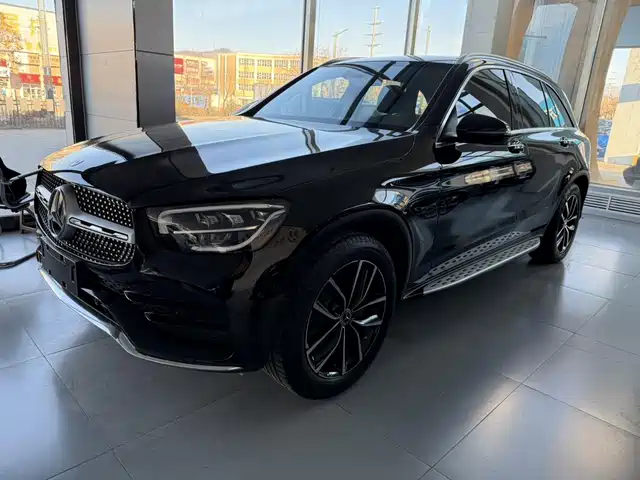 MERCEDES BENZ GLC