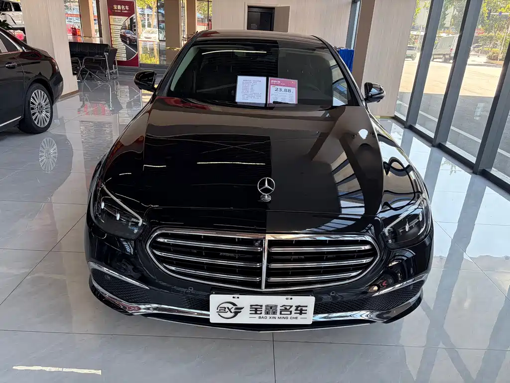 Mercedes-Benz E-Class — миниатюра 2