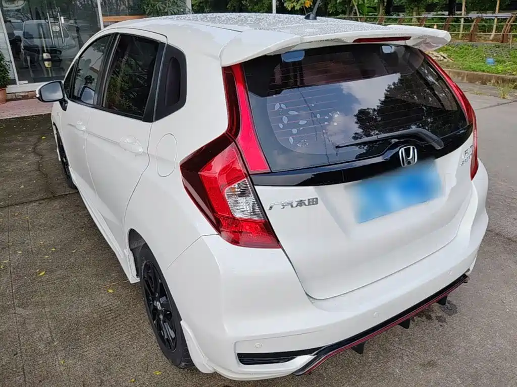Honda Fit — миниатюра 5