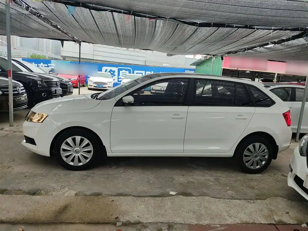 SKODA XINDONG