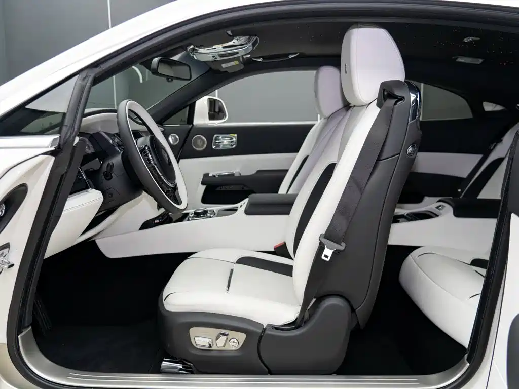 Rolls-Royce Wraith — миниатюра 9