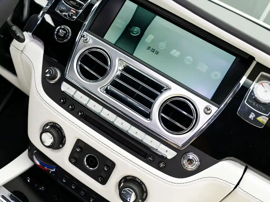 Rolls-Royce Wraith — миниатюра 18