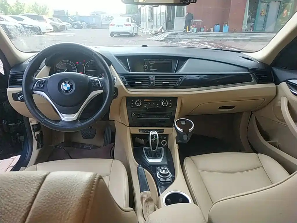 BMW X1 — миниатюра 10