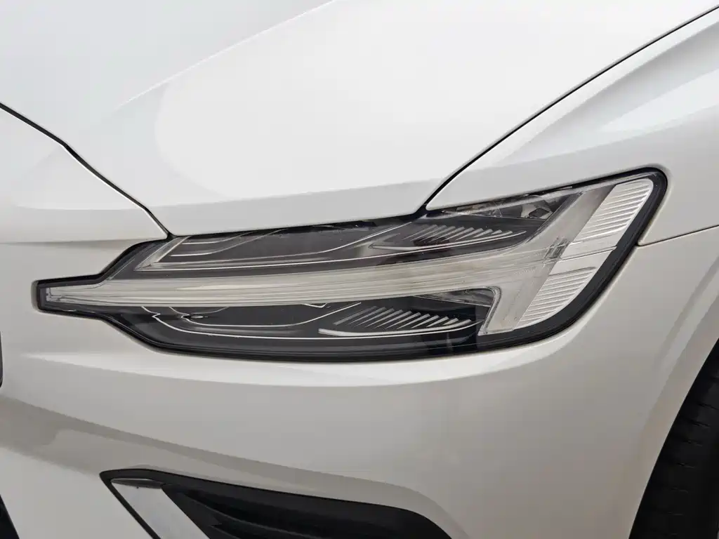 Volvo S60 — миниатюра 7