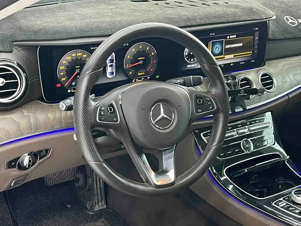 Mercedes-Benz E-Class — миниатюра 4