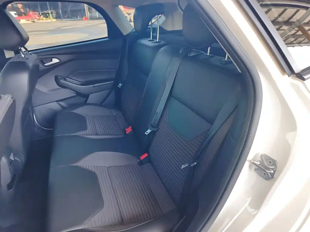 Ford Focus — миниатюра 17