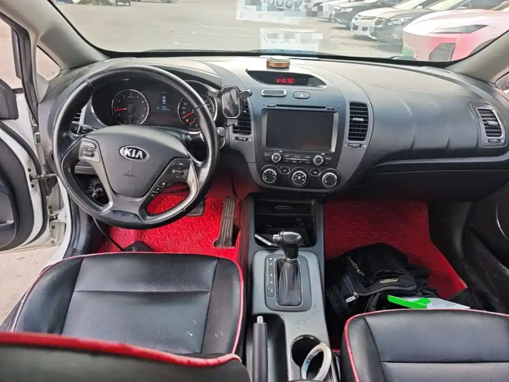 Kia K3 — миниатюра 10