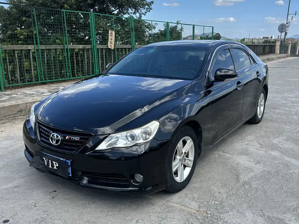 Toyota Reiz