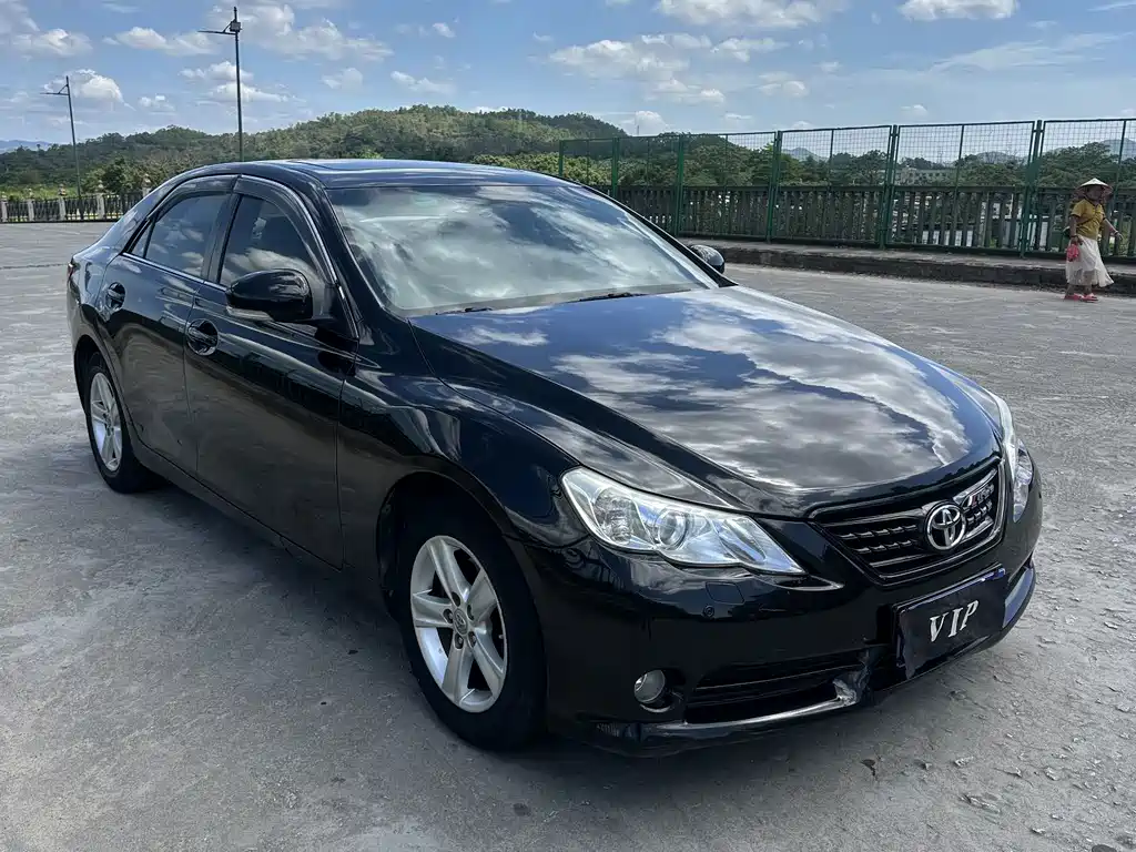 Toyota Reiz — миниатюра 3