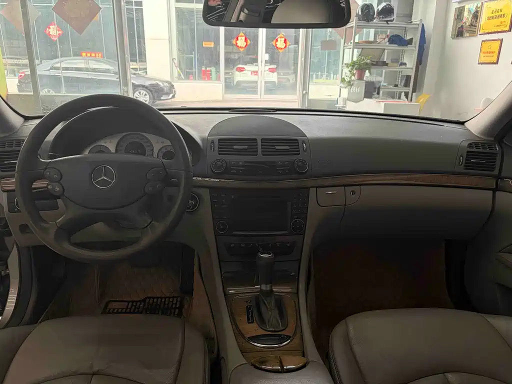 Mercedes-Benz E-Class E 2008 E 230 Fashion