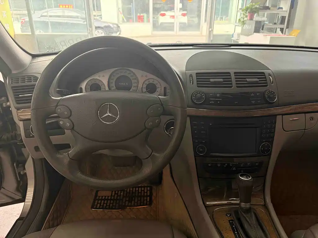 Mercedes-Benz E-Class E 2008 E 230 Fashion