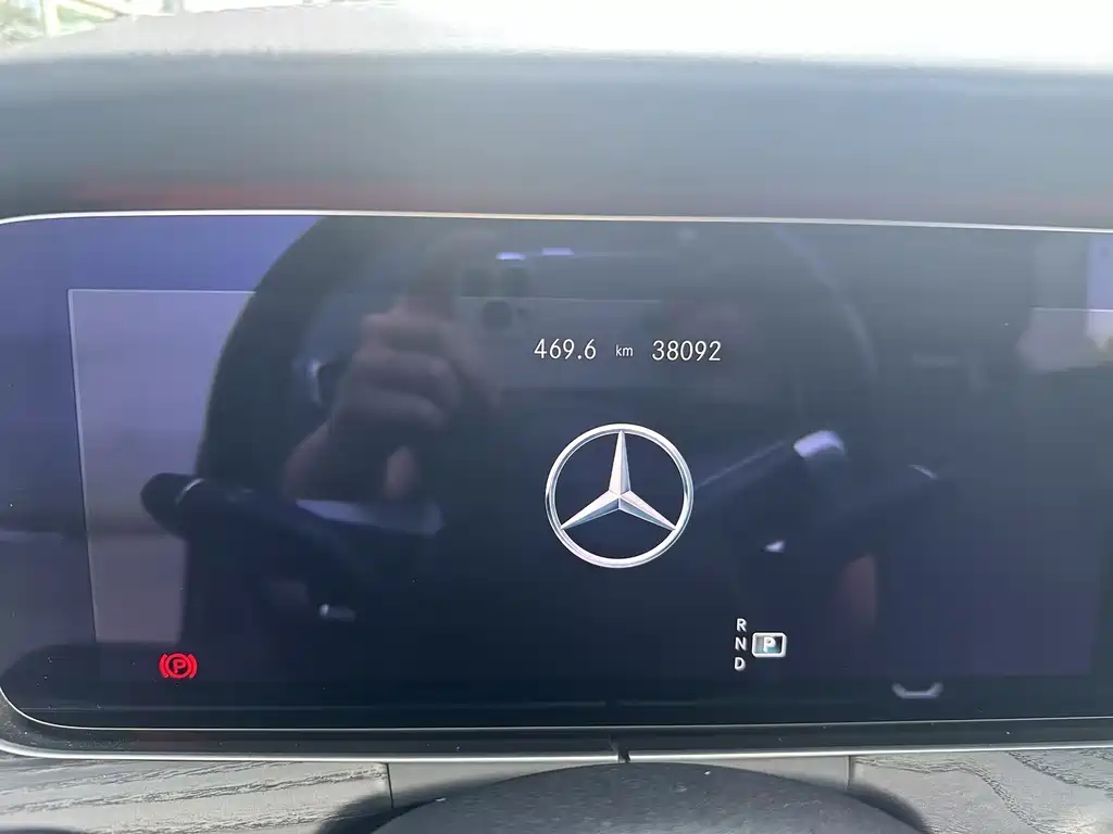 Mercedes-Benz E-Class (Import) — миниатюра 9