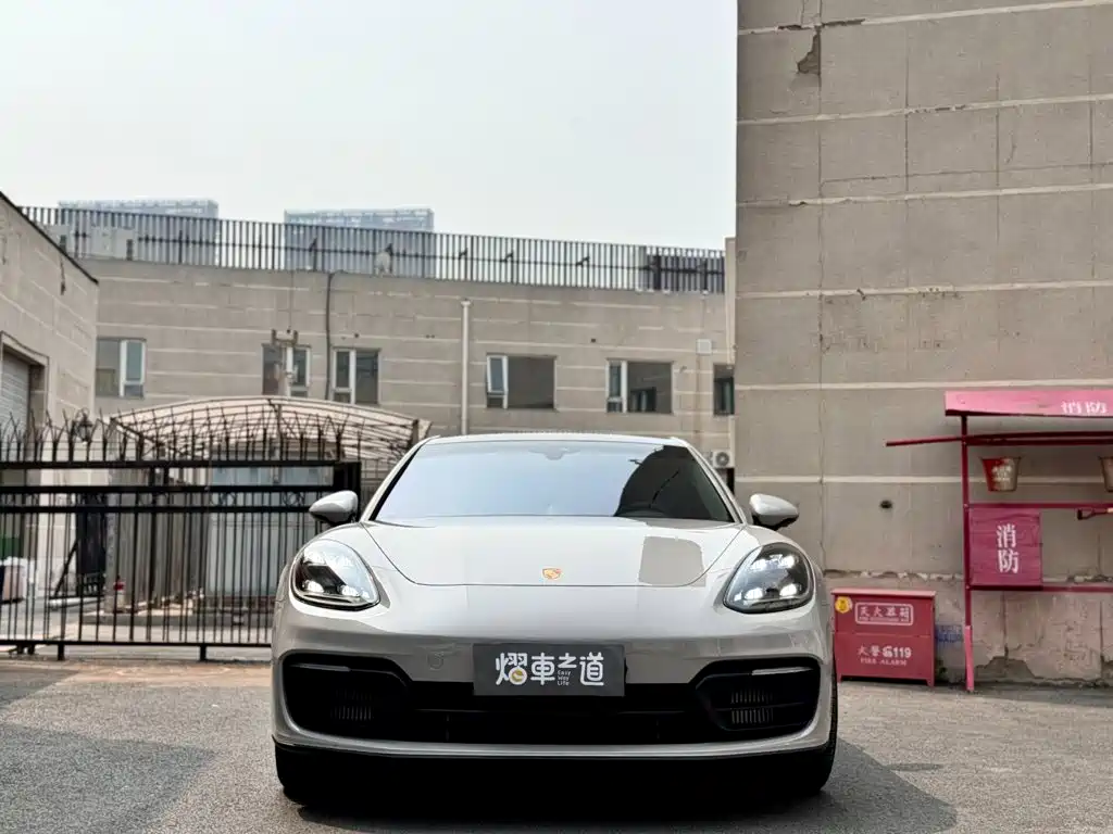 Porsche Panamera — миниатюра 2