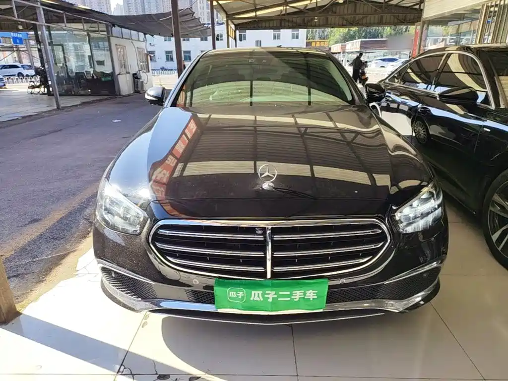 Mercedes-Benz E-Class — миниатюра 3