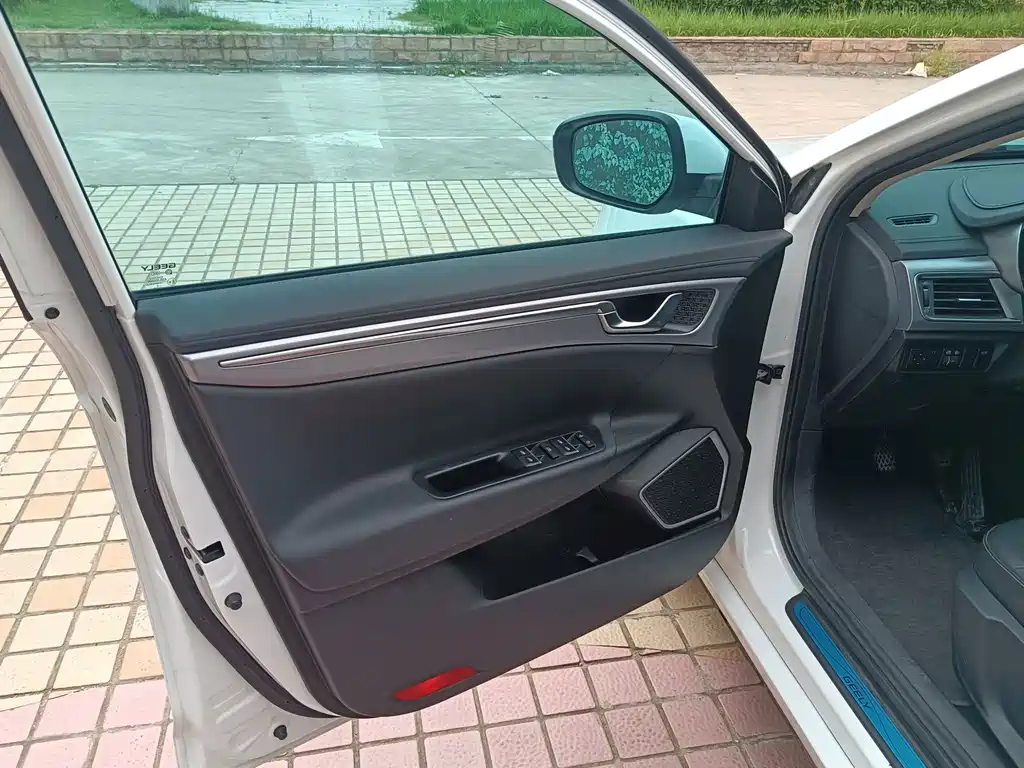 Geely Emgrand GL — миниатюра 5