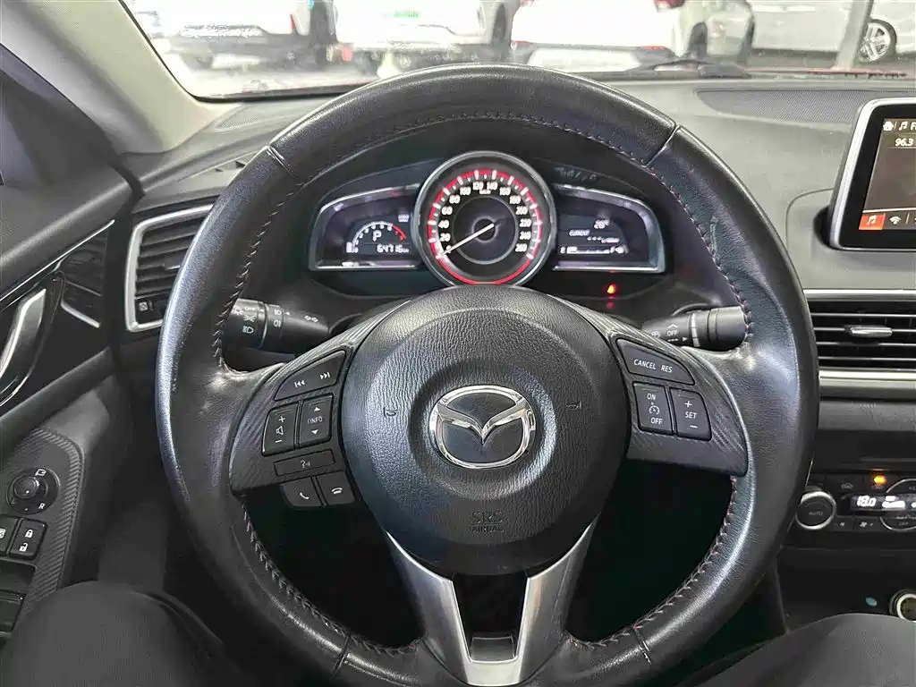 Mazda 3 Axela — миниатюра 14