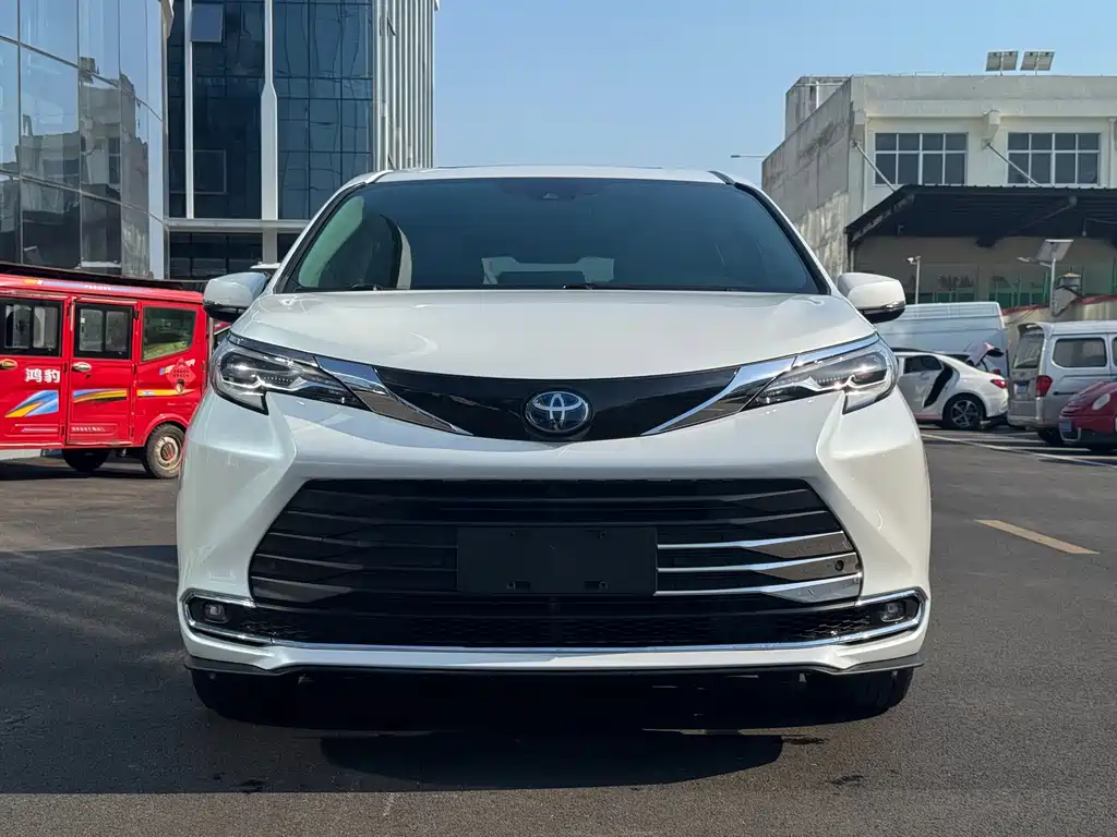 Toyota Sienna 2023 2.5L Comfort