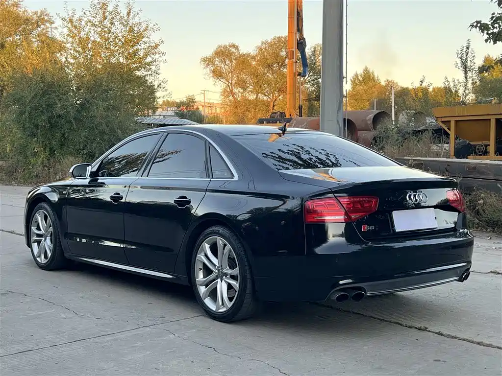 Audi S8 2013 S8 4.0TFSI quattro