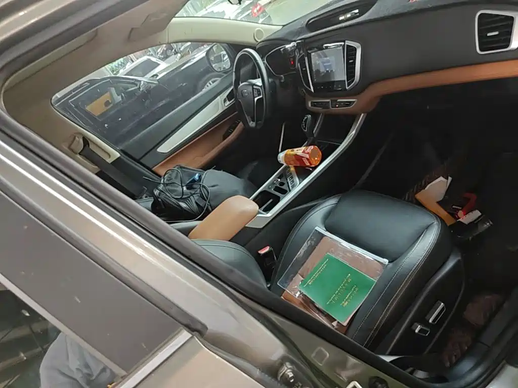 Geely Vision X6 — миниатюра 25