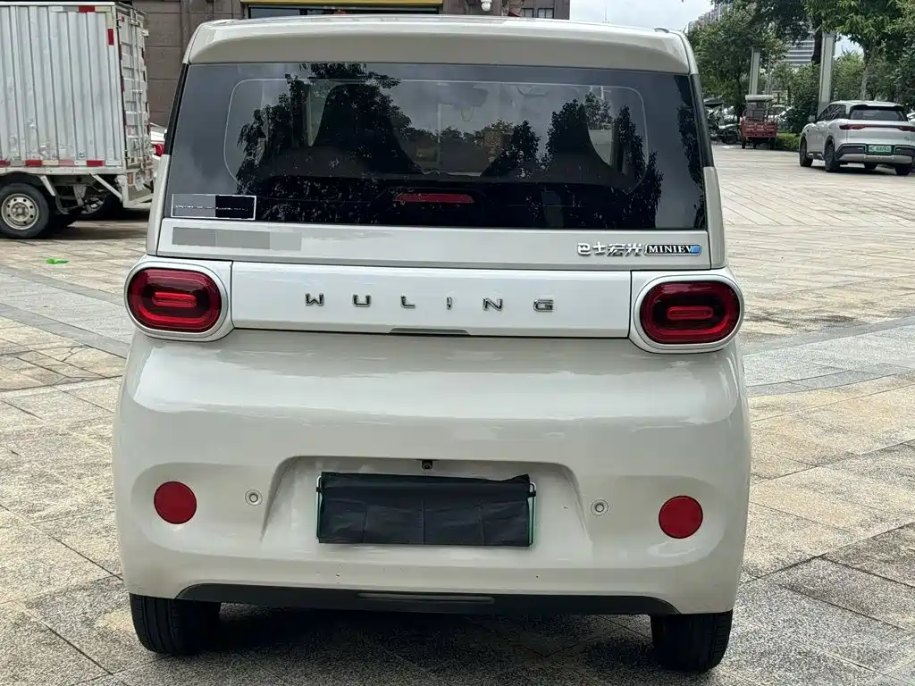 Wuling MINIEV — миниатюра 7