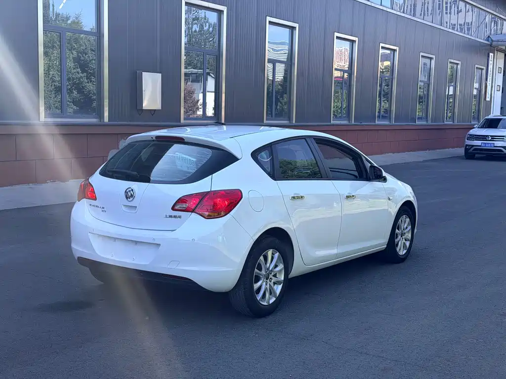 Buick Excelle — миниатюра 5