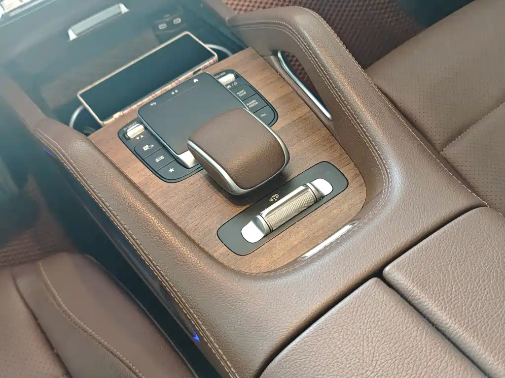 Mercedes-Benz GLE (Import) — миниатюра 8