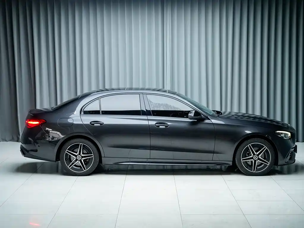 Mercedes-Benz C-Class — миниатюра 5