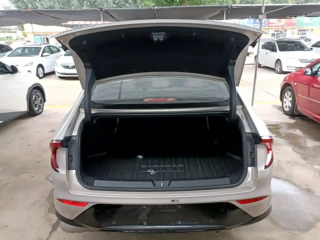 Wuling Xingguang — миниатюра 19