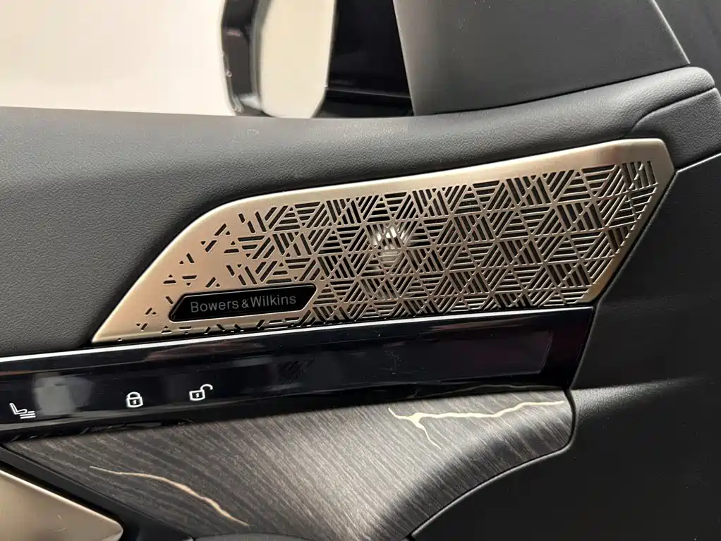 BMW 5 Series — миниатюра 15