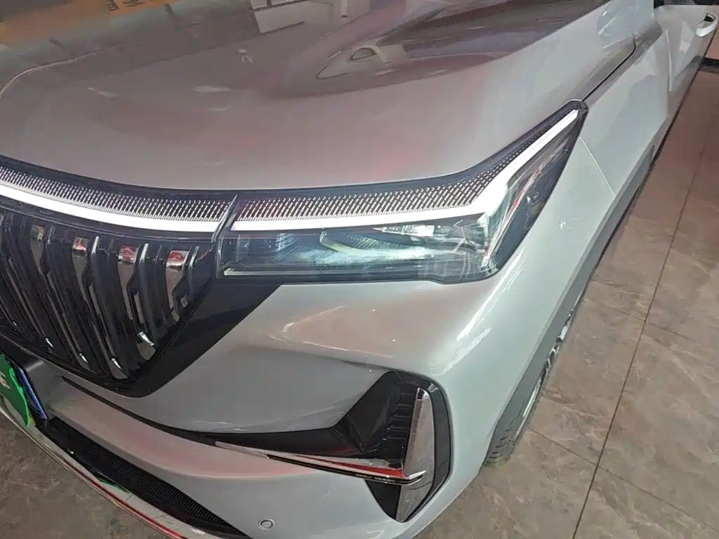 Geely Boyue L — миниатюра 24