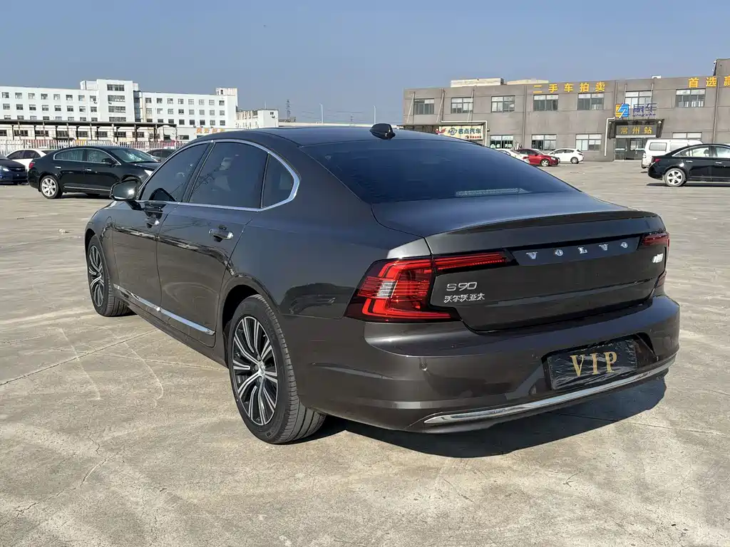 Volvo S90 PHEV — миниатюра 25