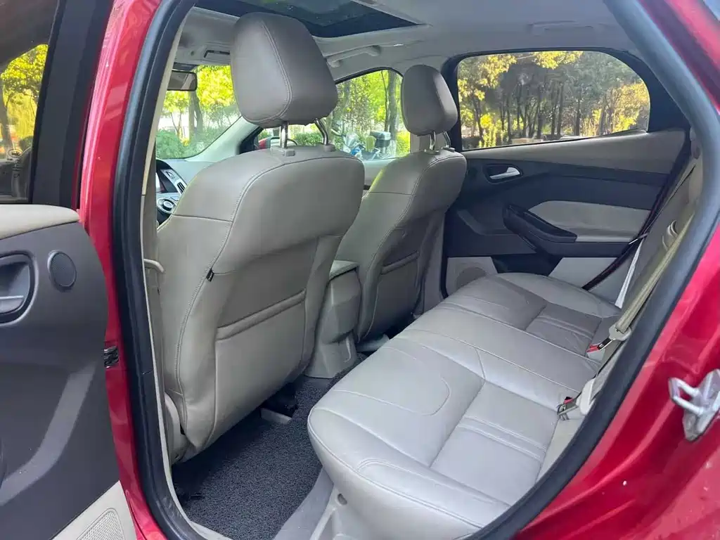 Ford Focus — миниатюра 6