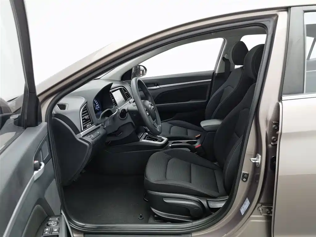 Hyundai Elantra 2016 1.6L AT Elite