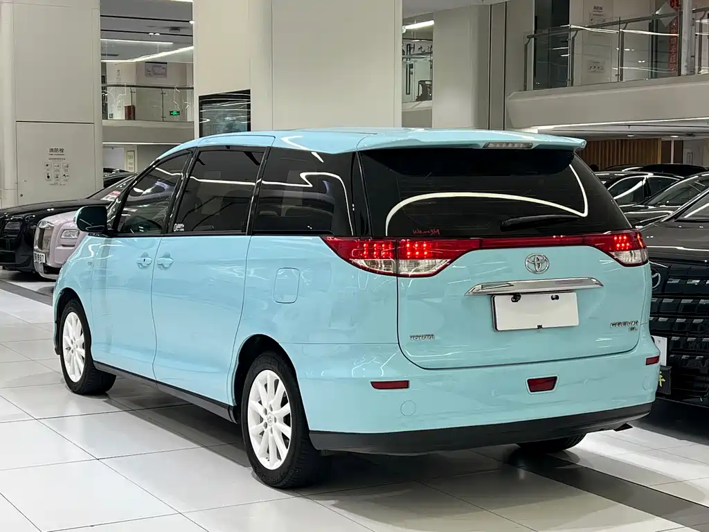 TOYOTA PREVIA