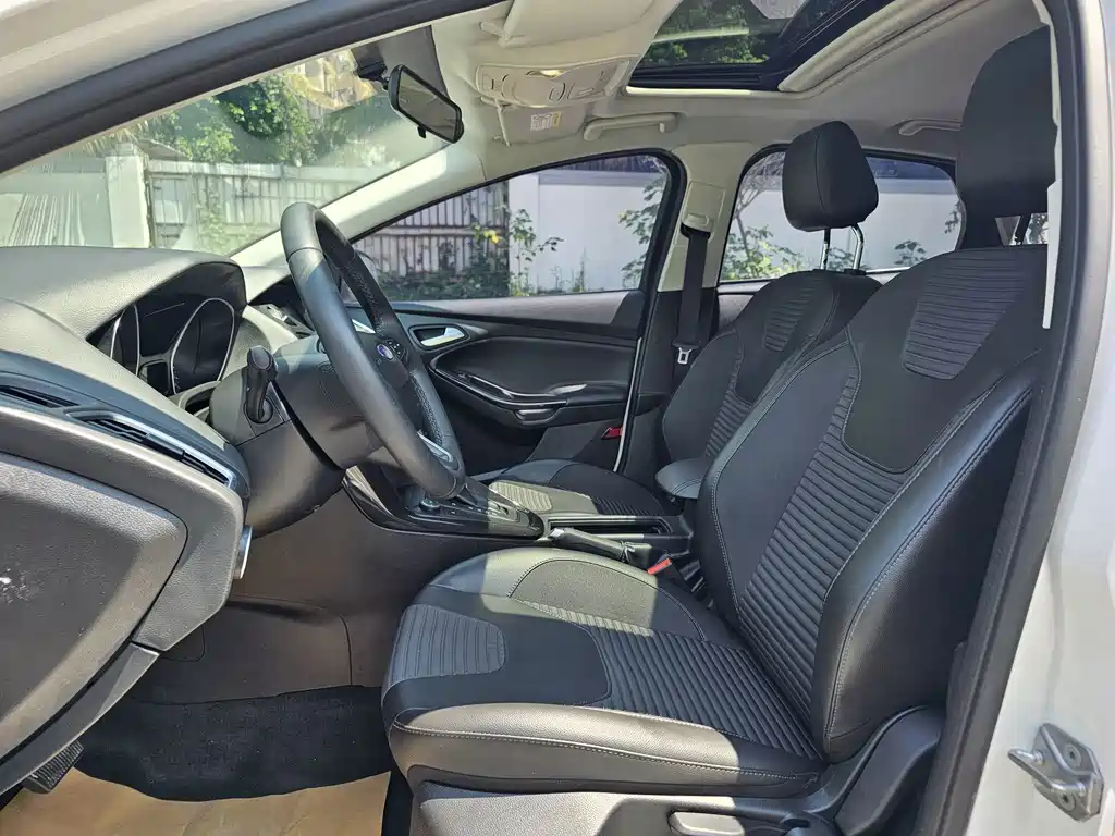Ford Focus — миниатюра 7