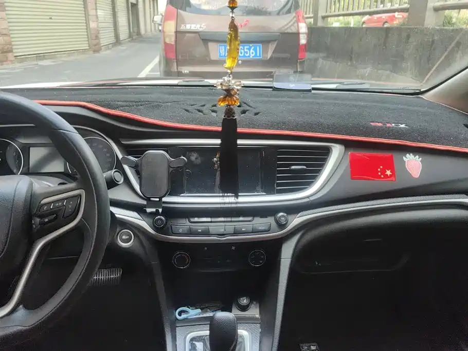 Buick Excelle — миниатюра 13