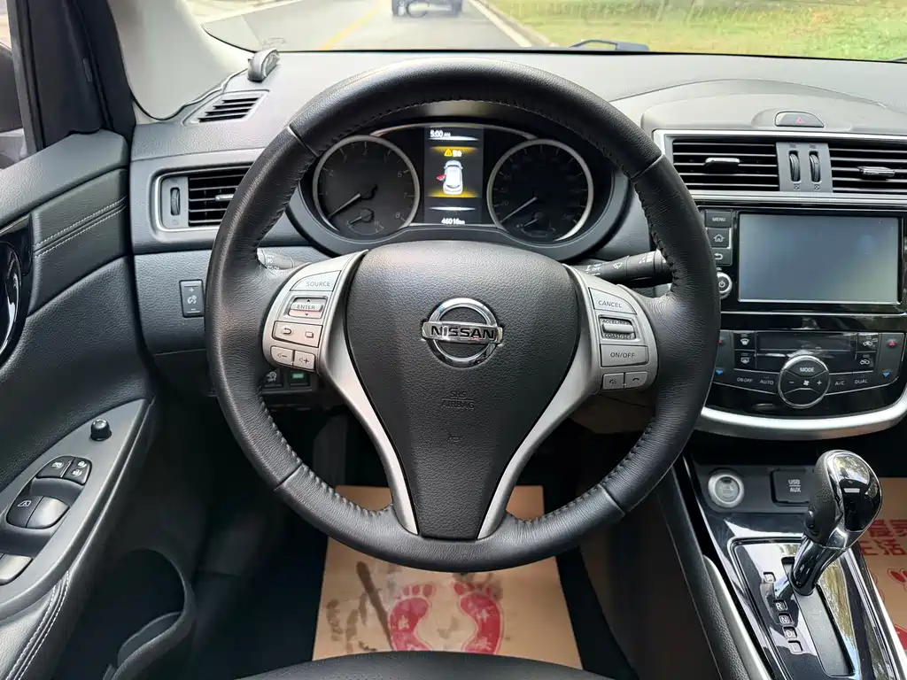 Nissan Tiida — миниатюра 6