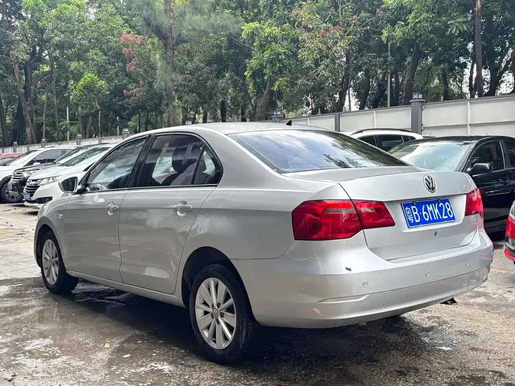 Volkswagen Jetta — миниатюра 4