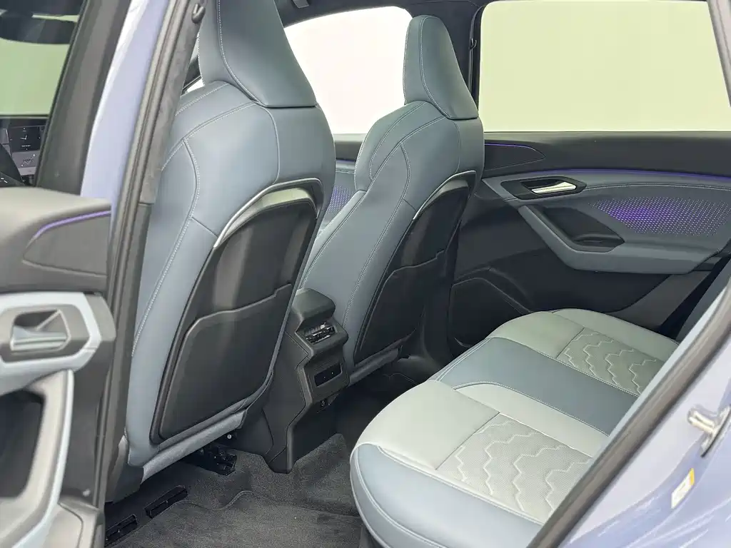 Audi Q6L e-tron