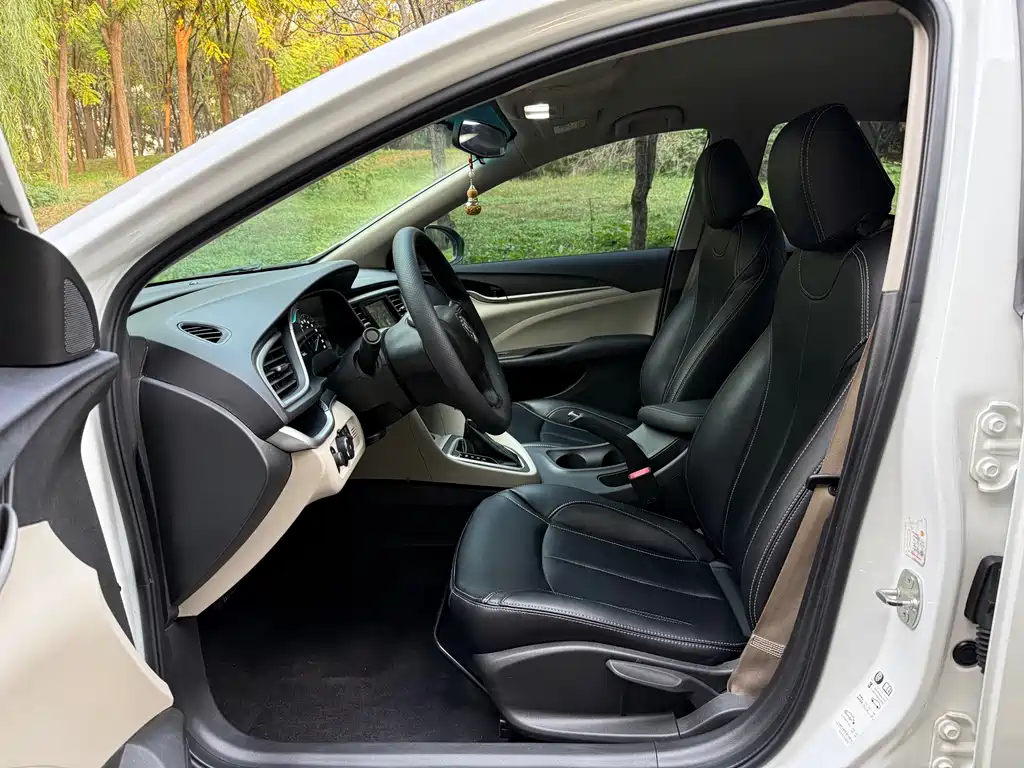Buick Excelle — миниатюра 7