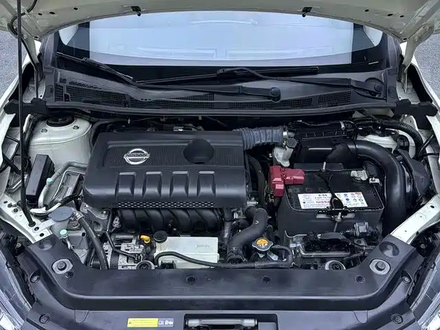 Nissan Tiida — миниатюра 8