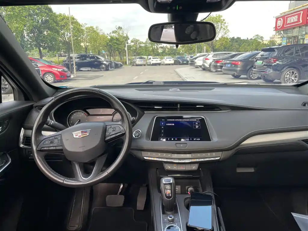 Cadillac XT4 — миниатюра 9