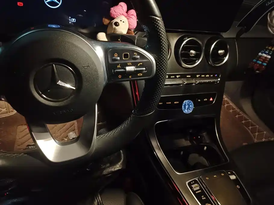 Mercedes-Benz C-Class — миниатюра 12